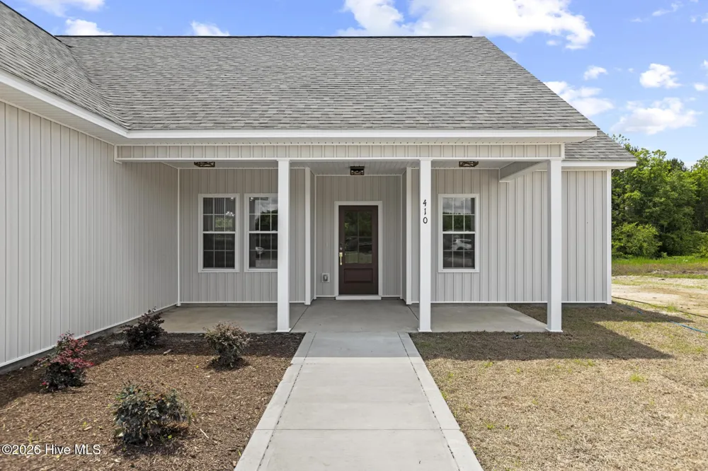 402 Wade Drive Richlands, NC 28574