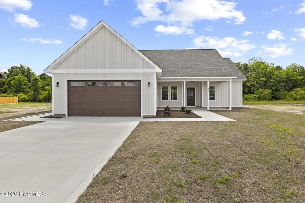 402 Wade Drive Richlands, NC 28574