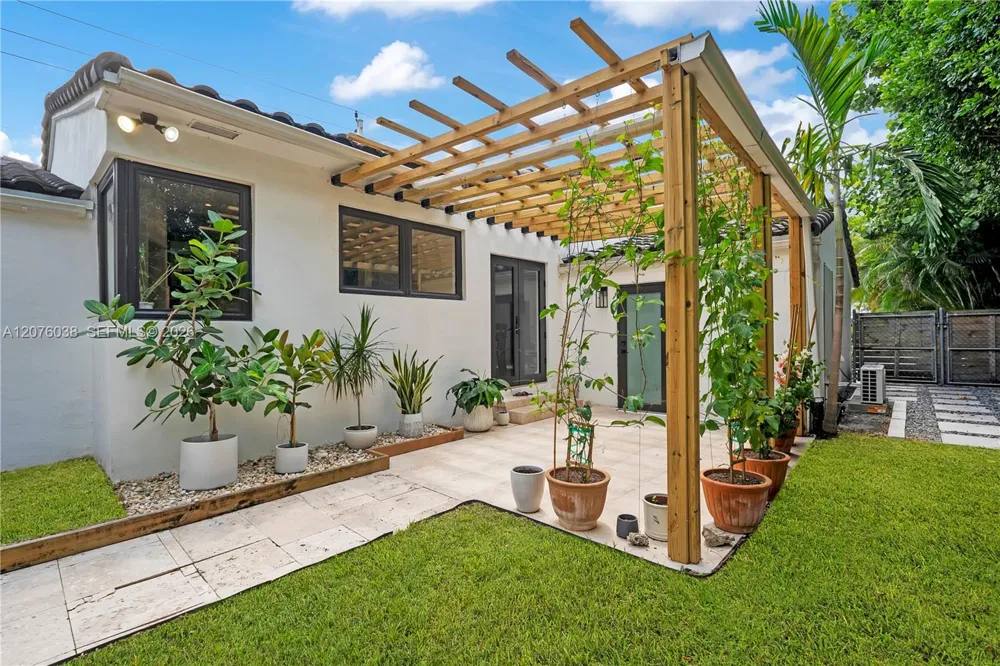 10301 Miami Ave Miami Shores, FL 33150