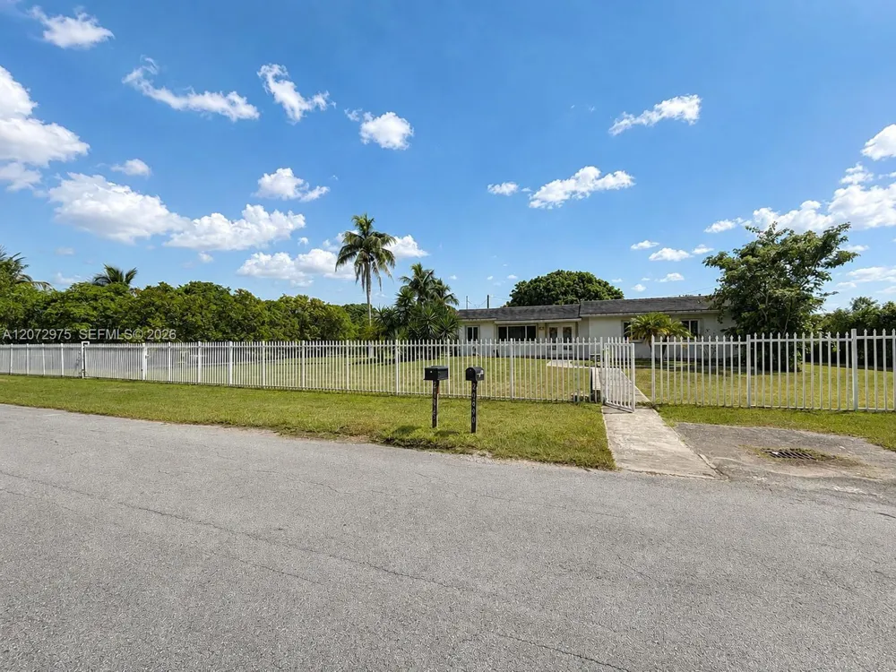 20890 SW 236th St Homestead, FL 33031