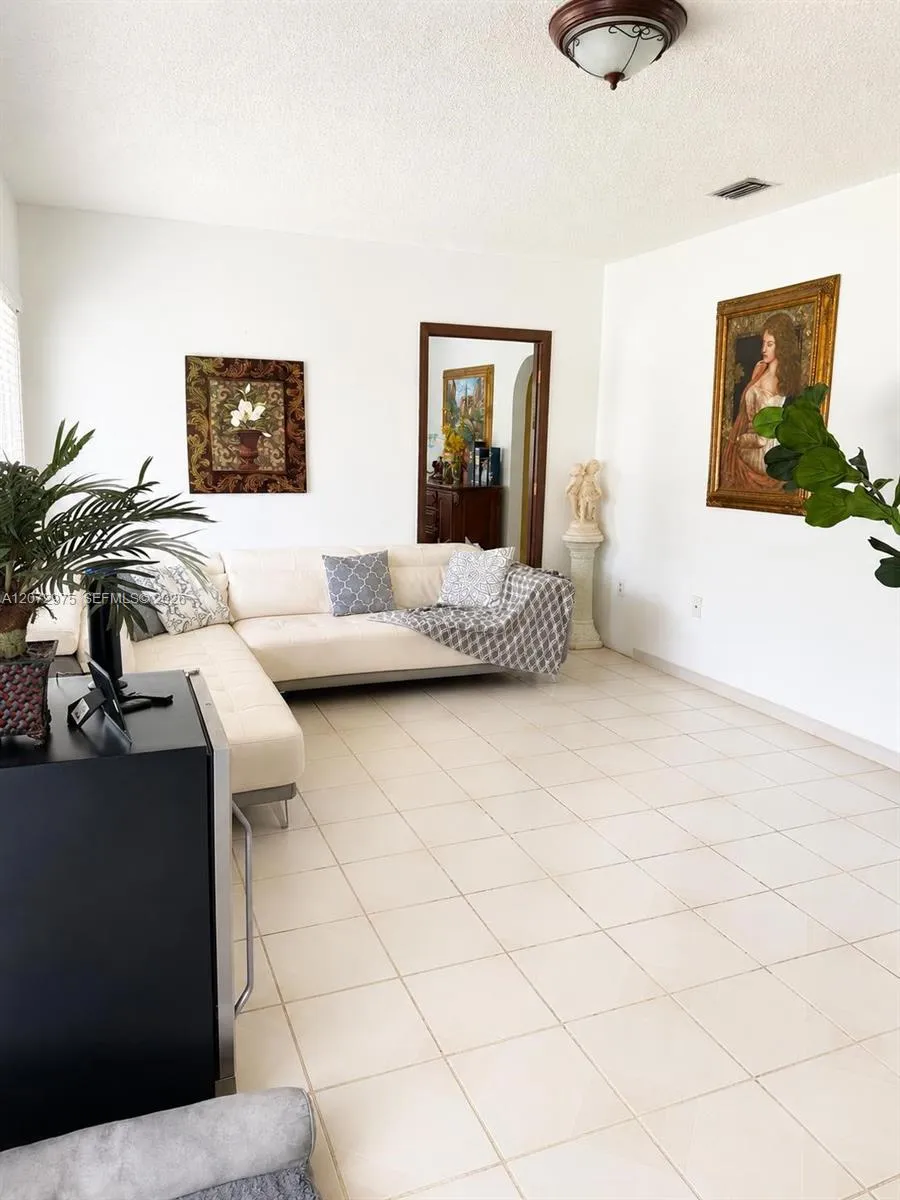 20890 SW 236th St Homestead, FL 33031