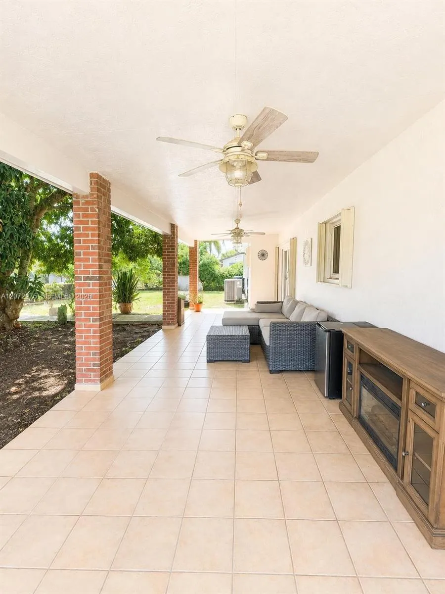 20890 SW 236th St Homestead, FL 33031