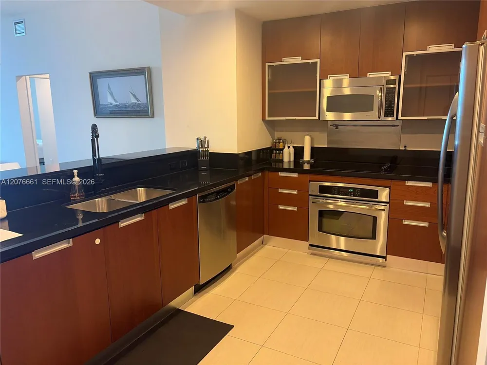 7901 Hispanola Ave #807 North Bay Village, FL 33141