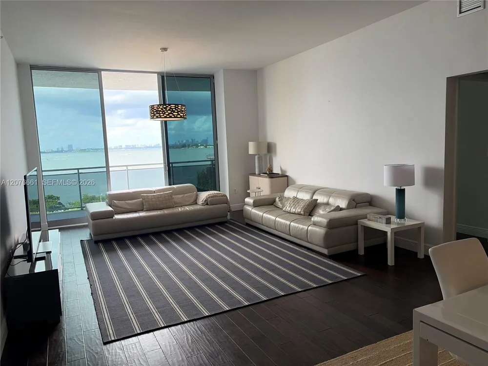 7901 Hispanola Ave #807 North Bay Village, FL 33141