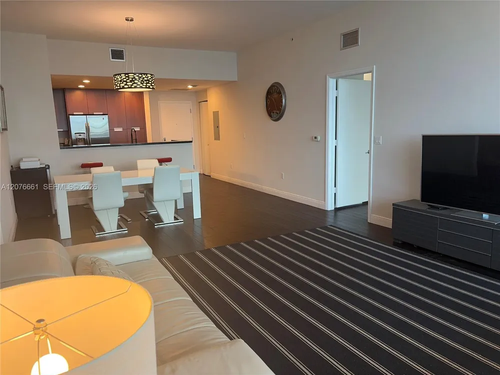 7901 Hispanola Ave #807 North Bay Village, FL 33141