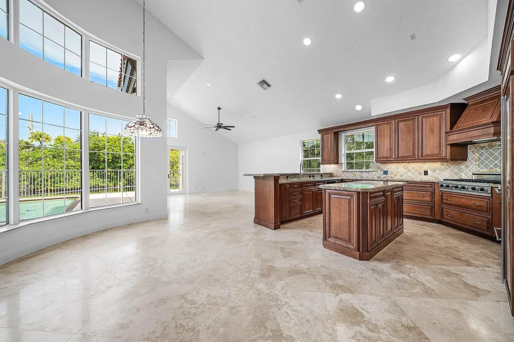 6026 NW 30TH WAY Boca Raton, FL 33496