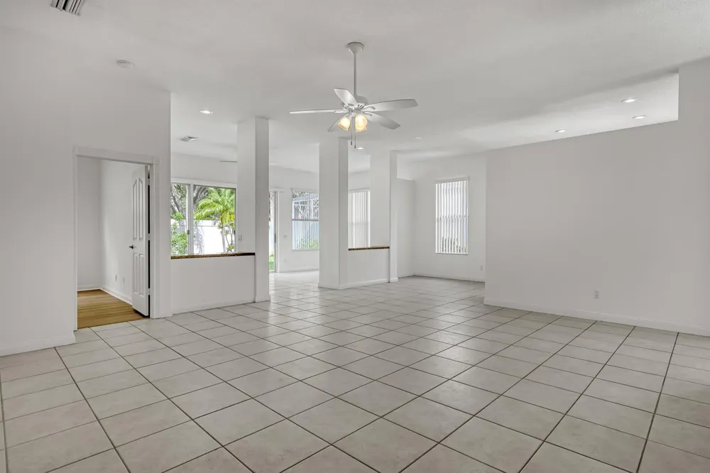 204 S HAMPTON DRIVE Jupiter, FL 33458