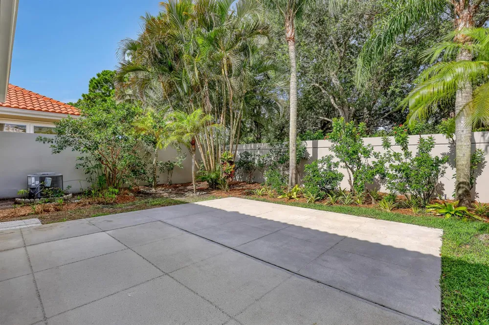 204 S HAMPTON DRIVE Jupiter, FL 33458