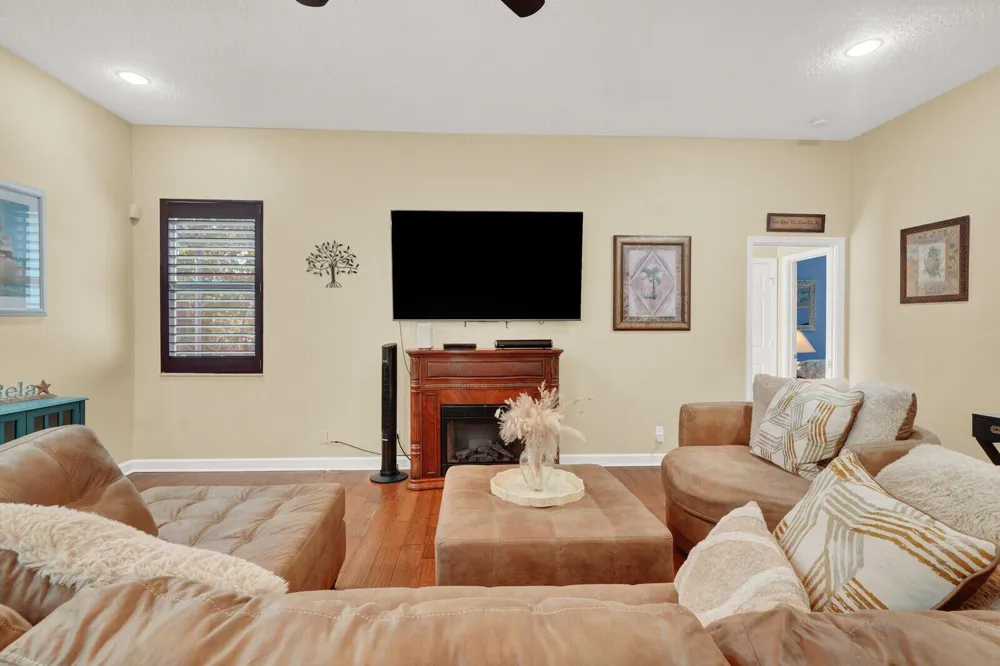 1870 NE VICTORIAN LANE Jensen Beach, FL 34957
