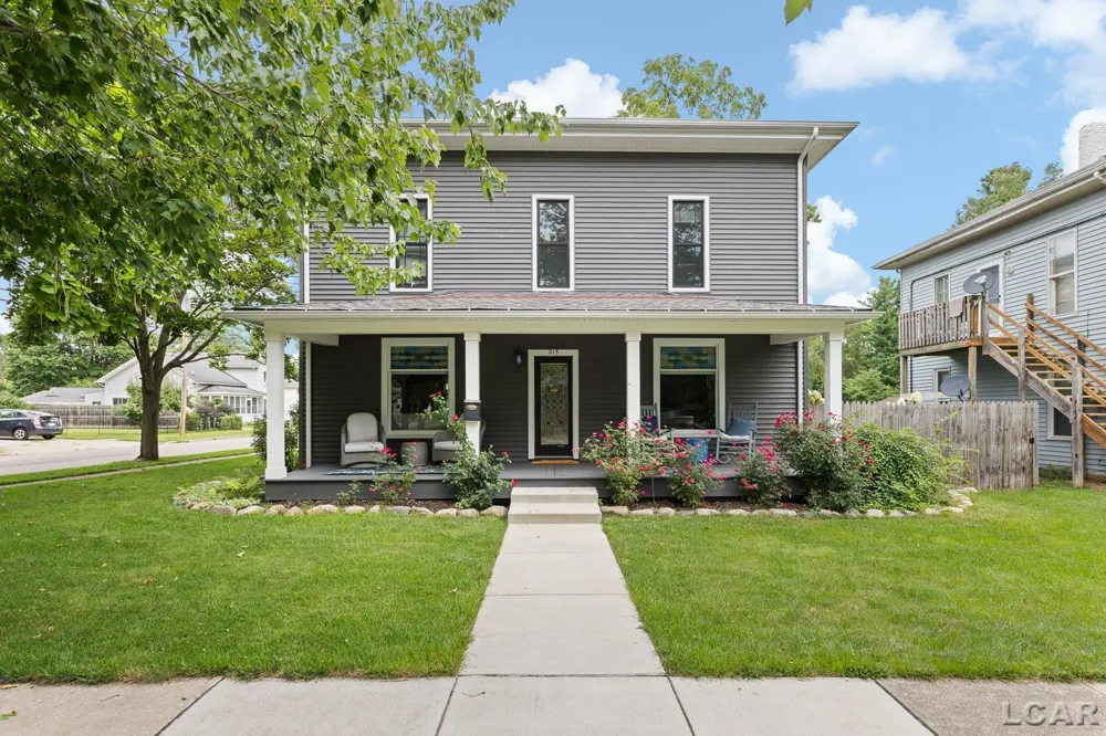 215 W Shawnee Street Tecumseh City, MI 49286