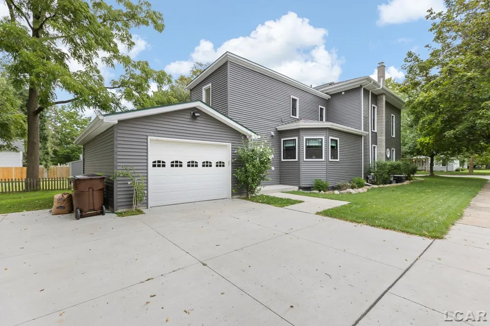 215 W Shawnee Street Tecumseh City, MI 49286