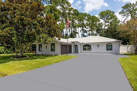 6 BOXWOOD LANE