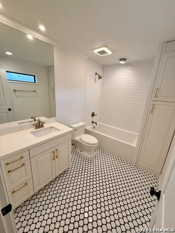 11624 Caprock San Antonio, TX 78230
