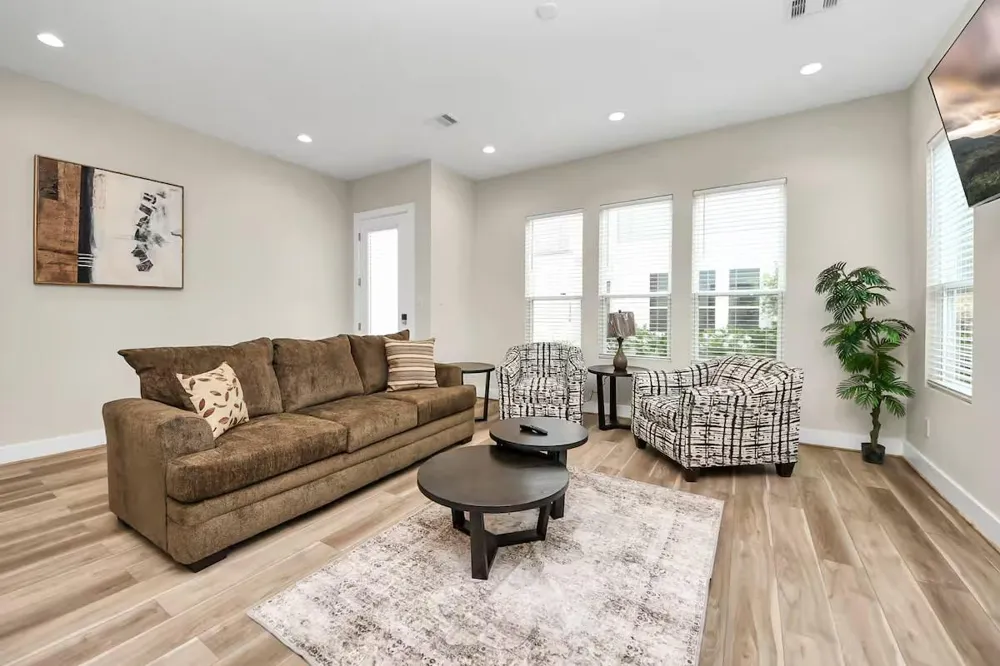 5935 Beall St A/D Street Houston, TX 77091