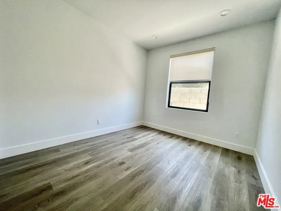 11922 Isis Avenue Hawthorne, CA 90304