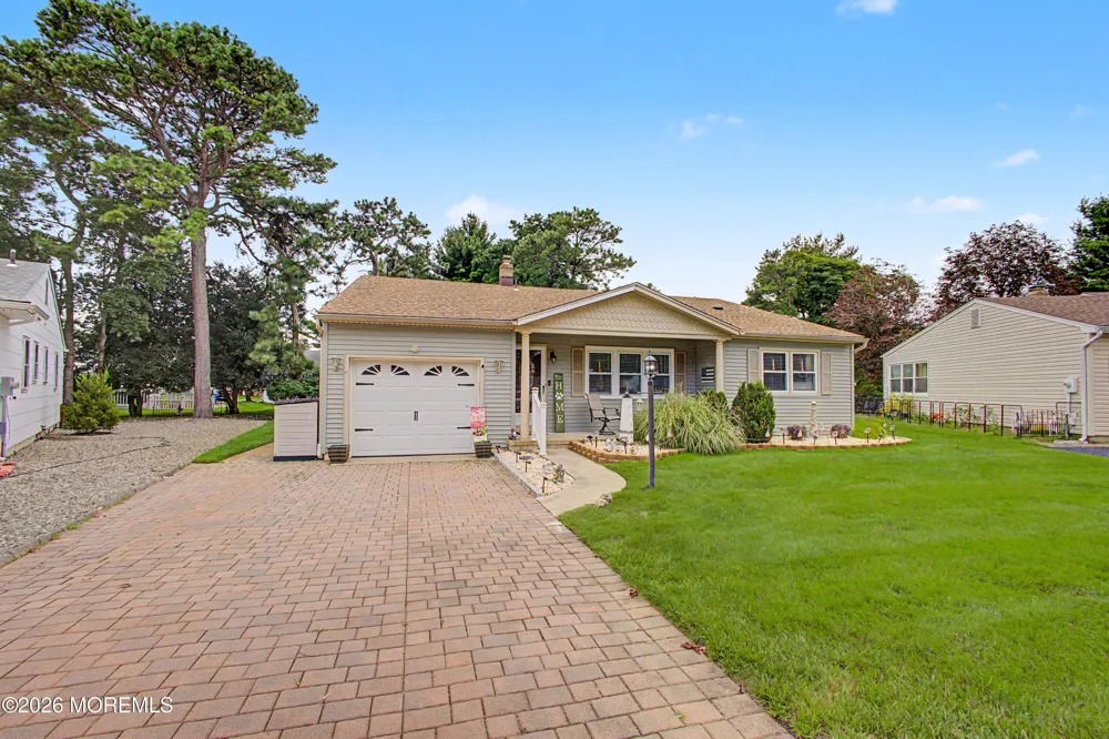 30 Bugle Court Toms River, NJ 08757