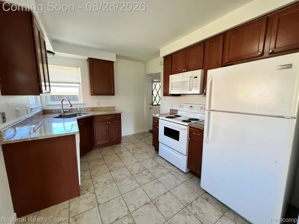 29636 Orangelawn Street Livonia City, MI 48150