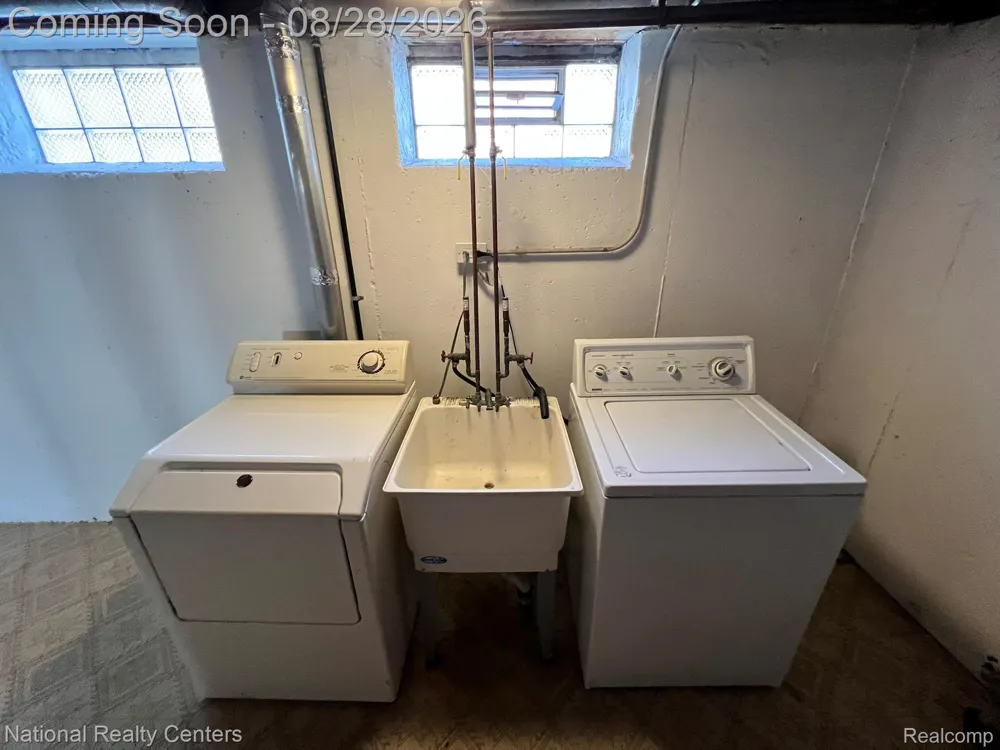 29636 Orangelawn Street Livonia City, MI 48150