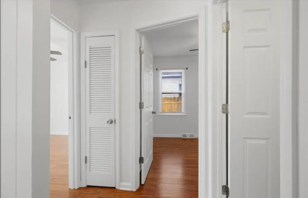 22761 Purdue Avenue Farmington Hills City, MI 48336