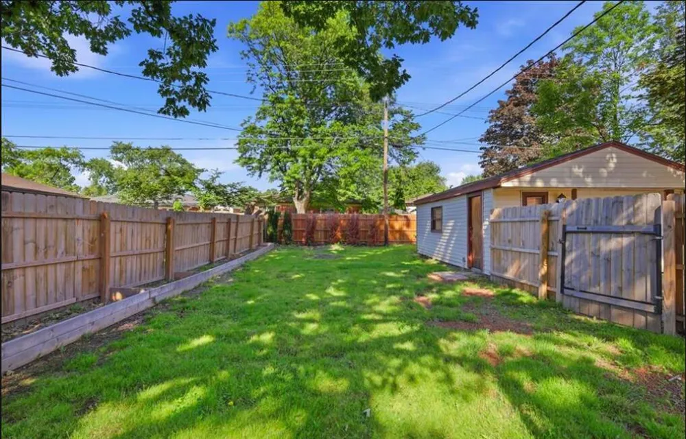 22761 Purdue Avenue Farmington Hills City, MI 48336