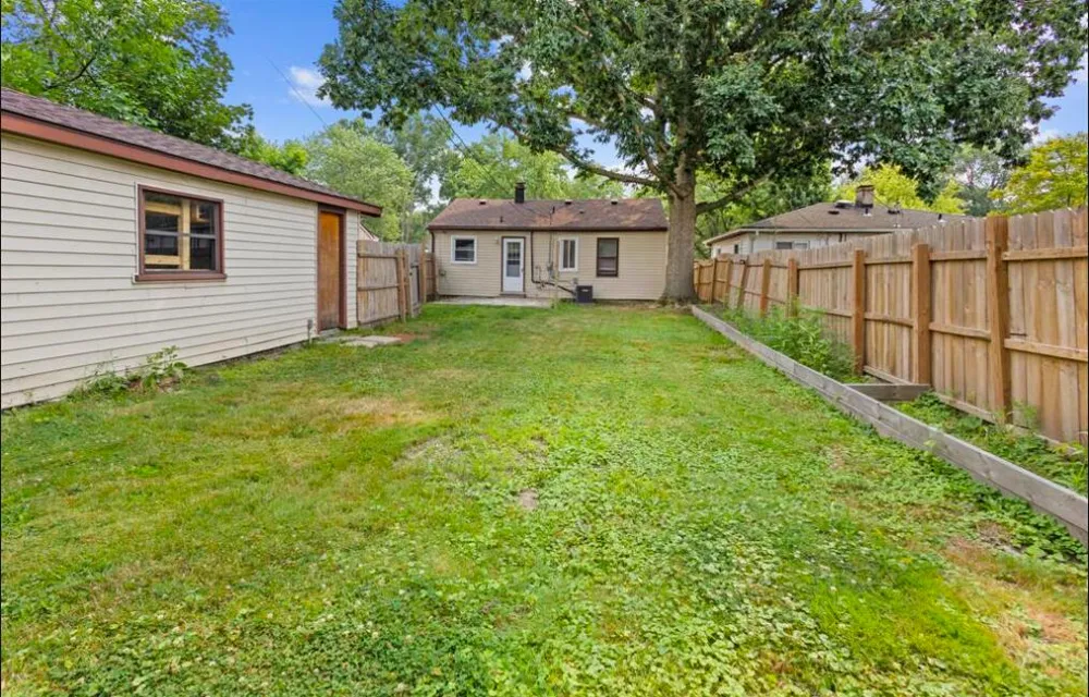 22761 Purdue Avenue Farmington Hills City, MI 48336