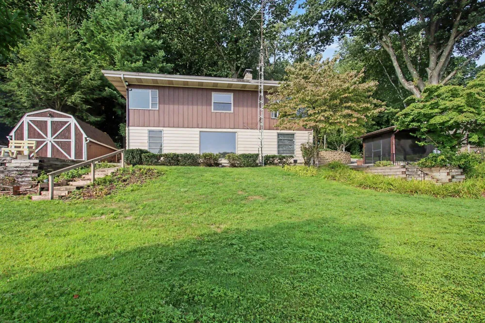 51834 Co Rd 384 Columbia Township, MI 49056