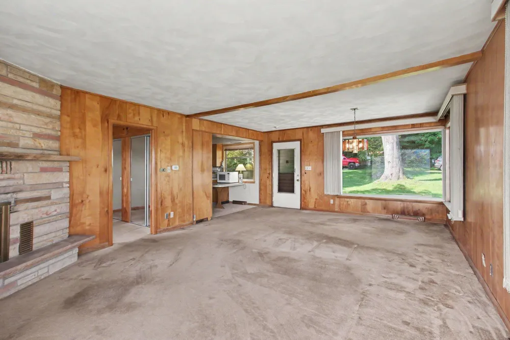 51834 Co Rd 384 Columbia Township, MI 49056