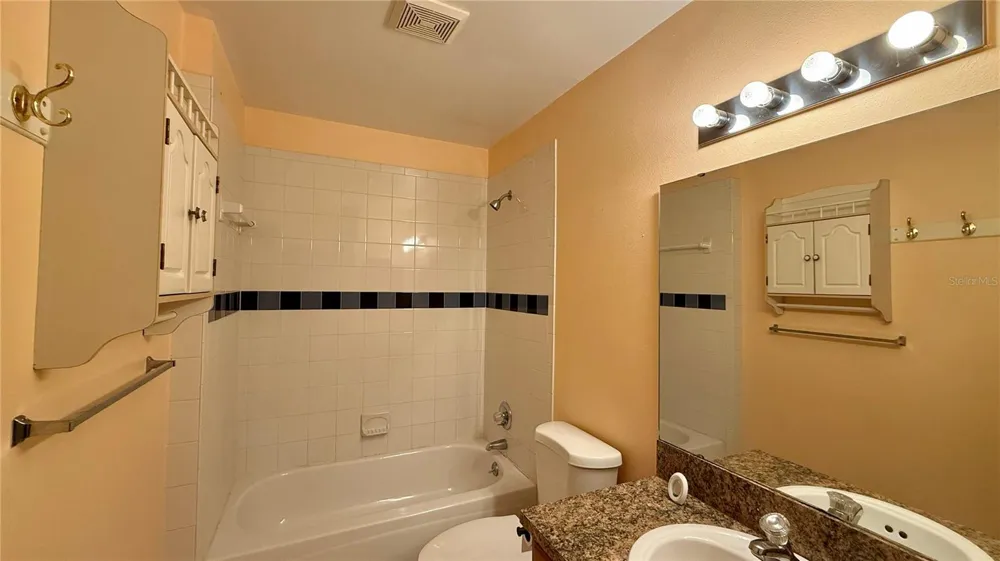 207 WINTER RIDGE BOULEVARD #4 Winter Haven, FL 33881
