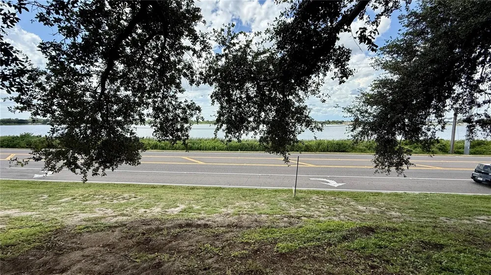 207 WINTER RIDGE BOULEVARD #4 Winter Haven, FL 33881