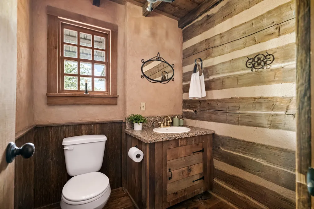 401 Clear Creek Lane Fredericksburg, TX 78624