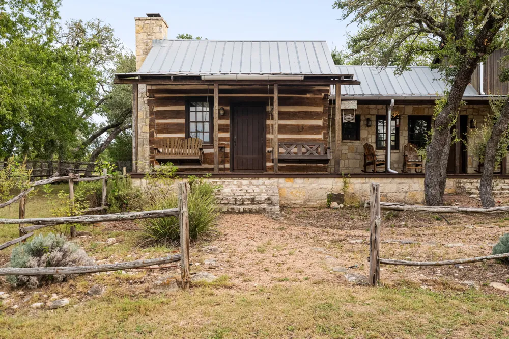 401 Clear Creek Lane Fredericksburg, TX 78624