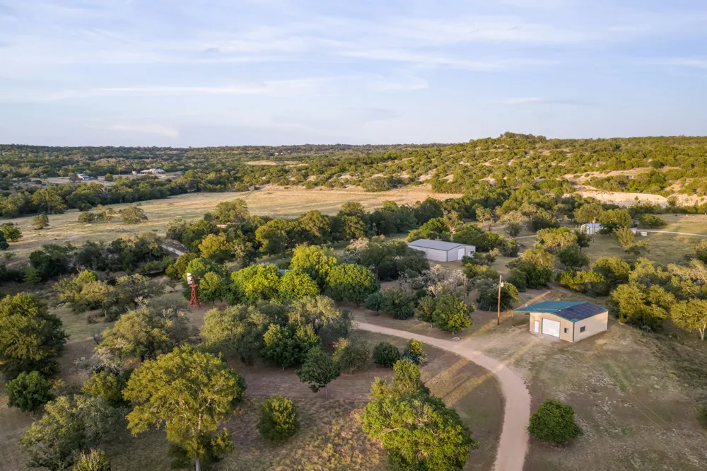 401 Clear Creek Lane Fredericksburg, TX 78624