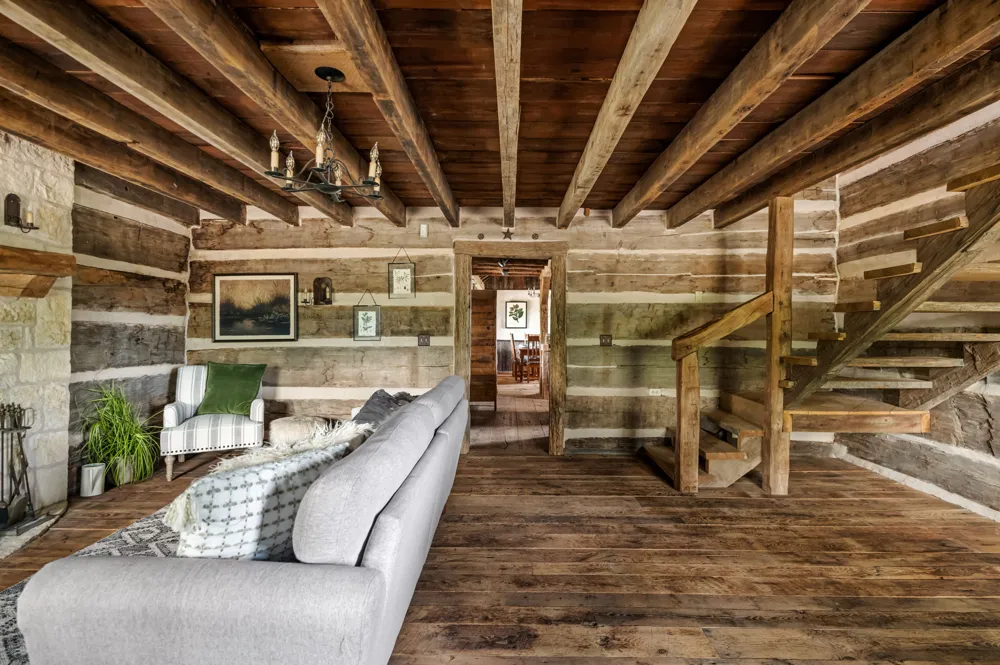 401 Clear Creek Lane Fredericksburg, TX 78624