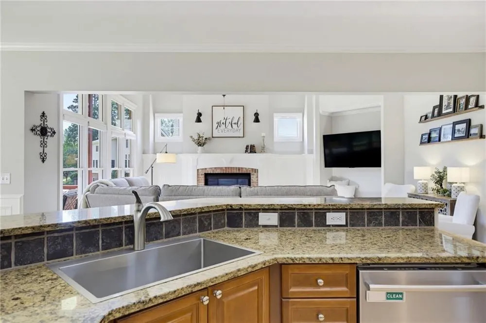 333 Golf Crest Drive Acworth, GA 30101
