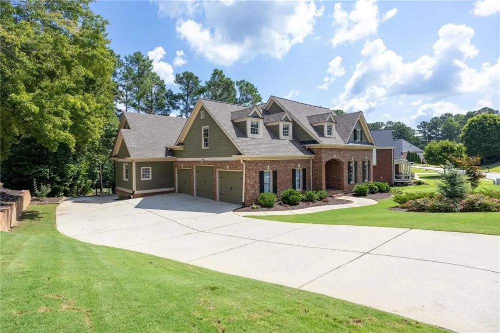 333 Golf Crest Drive Acworth, GA 30101