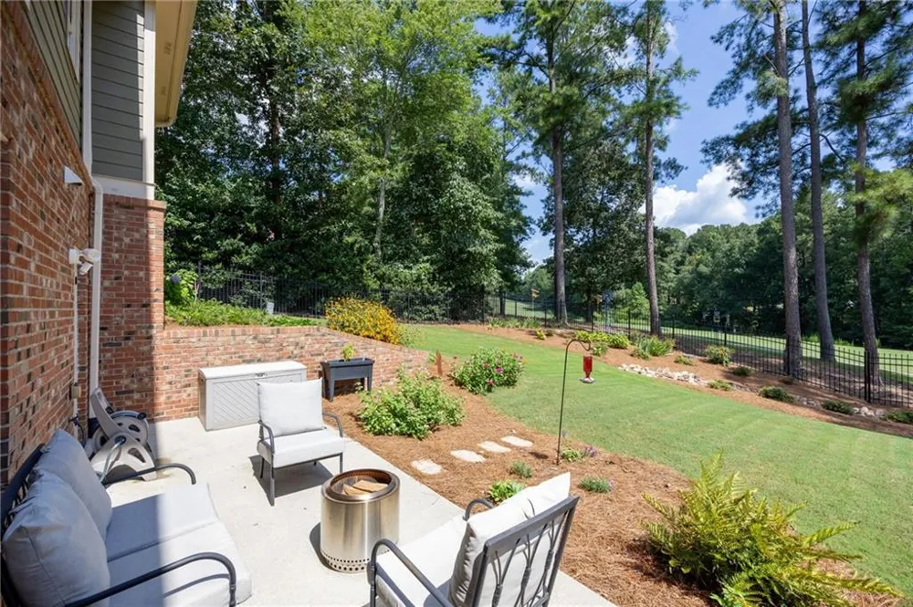 333 Golf Crest Drive Acworth, GA 30101