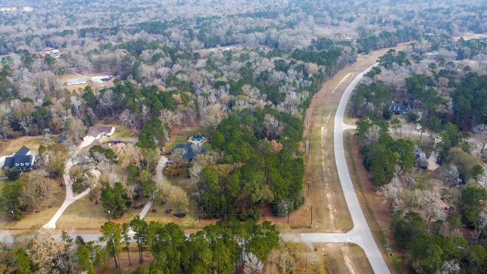 235 Lake Commons Court Huffman, TX 77336