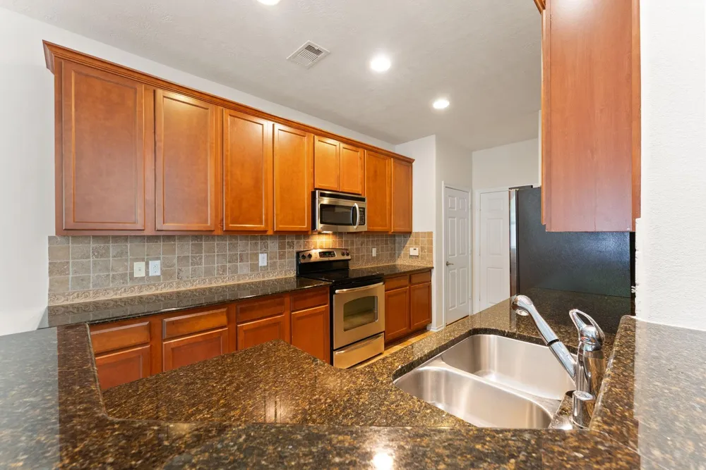 46 Whitekirk Place Magnolia, TX 77354