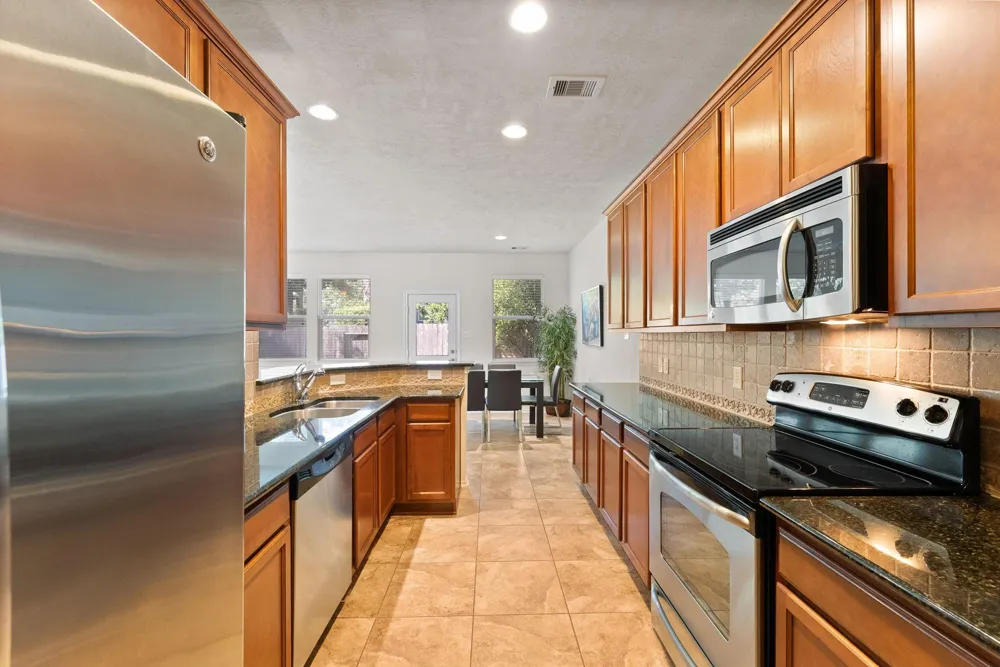 46 Whitekirk Place Magnolia, TX 77354