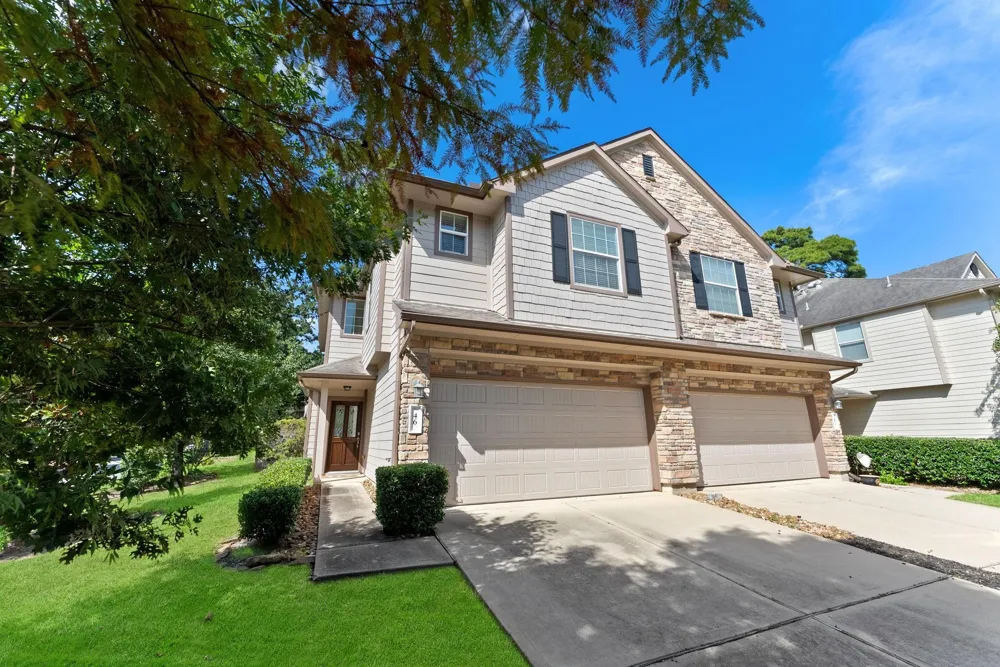 46 Whitekirk Place Magnolia, TX 77354
