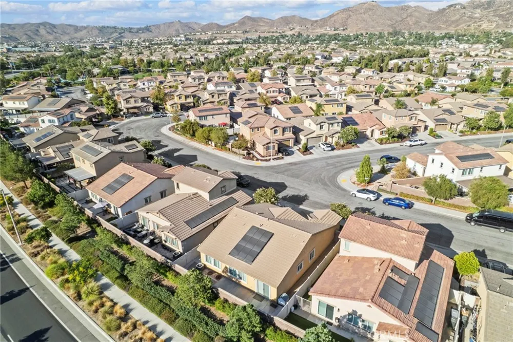 29421 Hazel Lake Elsinore, CA 92530