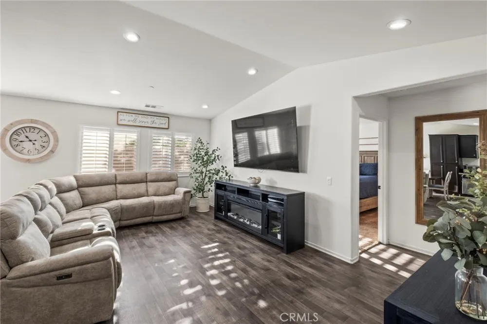 29421 Hazel Lake Elsinore, CA 92530