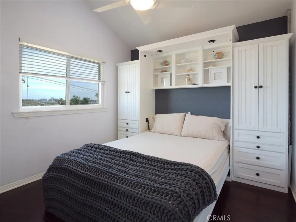 110 S Prospect Avenue #6 Redondo Beach, CA 90277