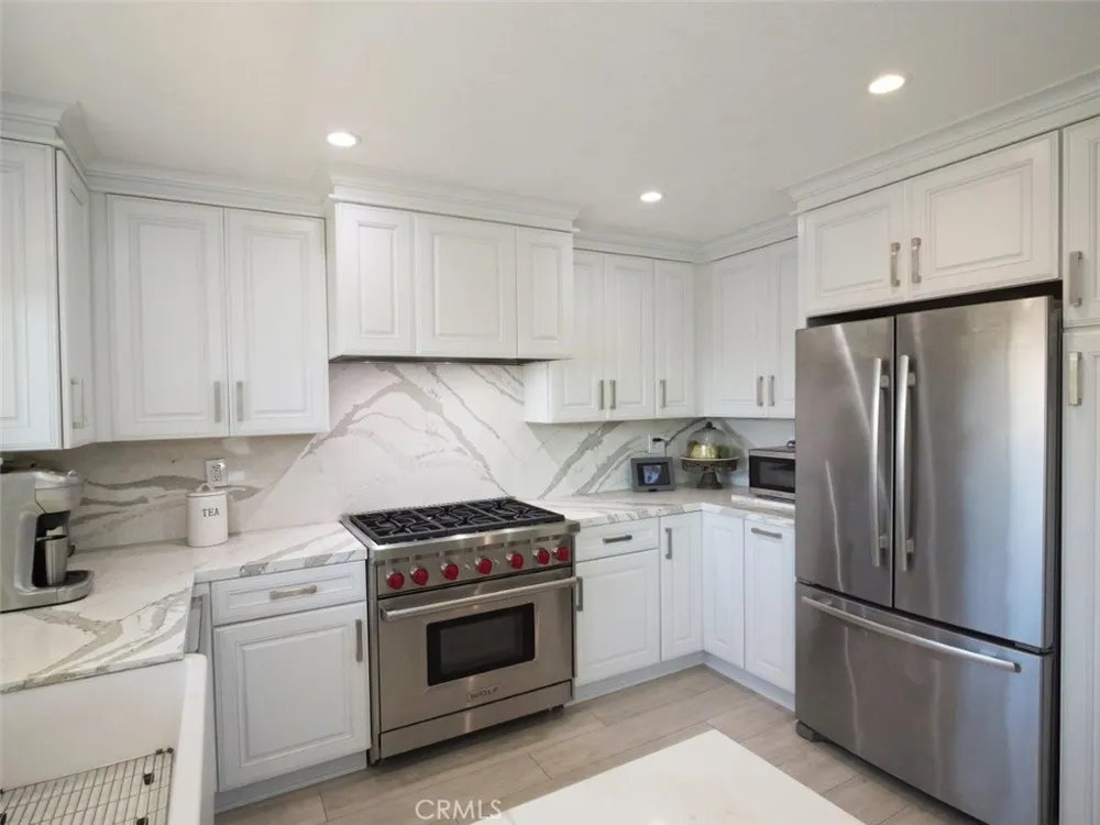 110 S Prospect Avenue #6 Redondo Beach, CA 90277