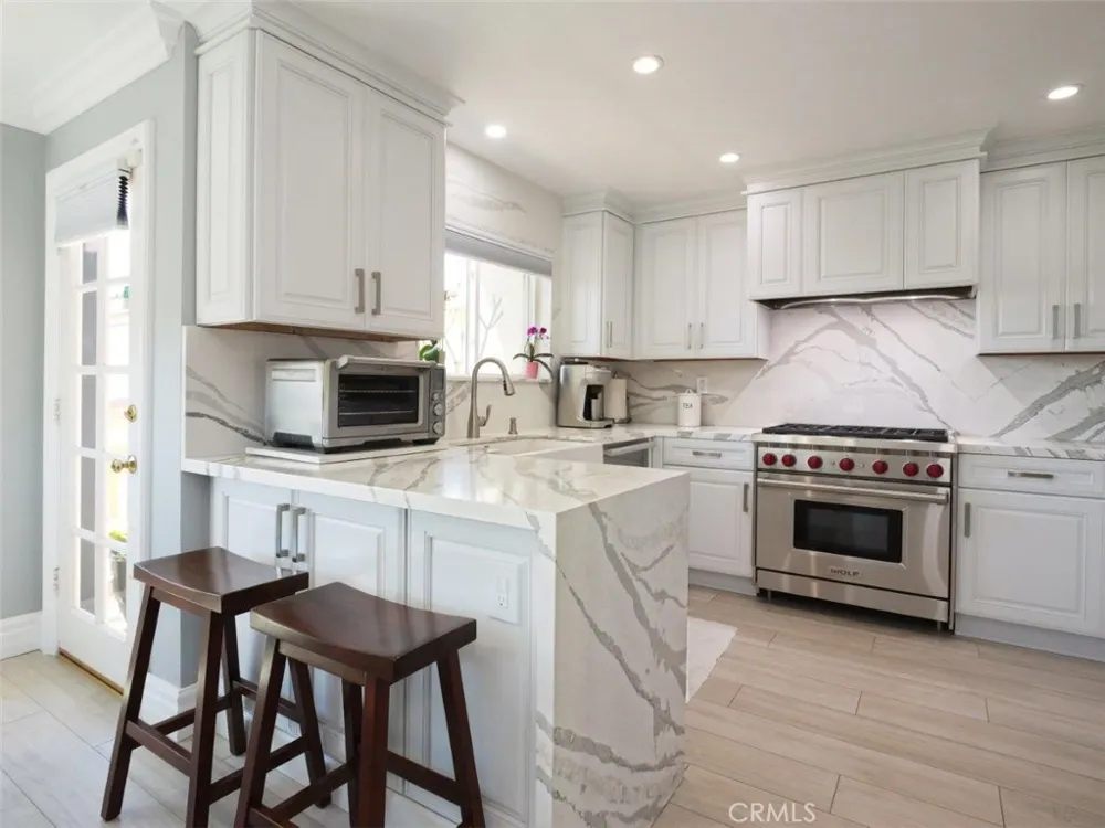 110 S Prospect Avenue #6 Redondo Beach, CA 90277