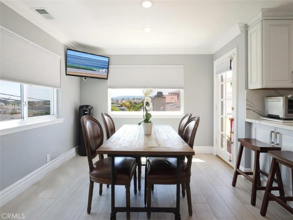 110 S Prospect Avenue #6 Redondo Beach, CA 90277