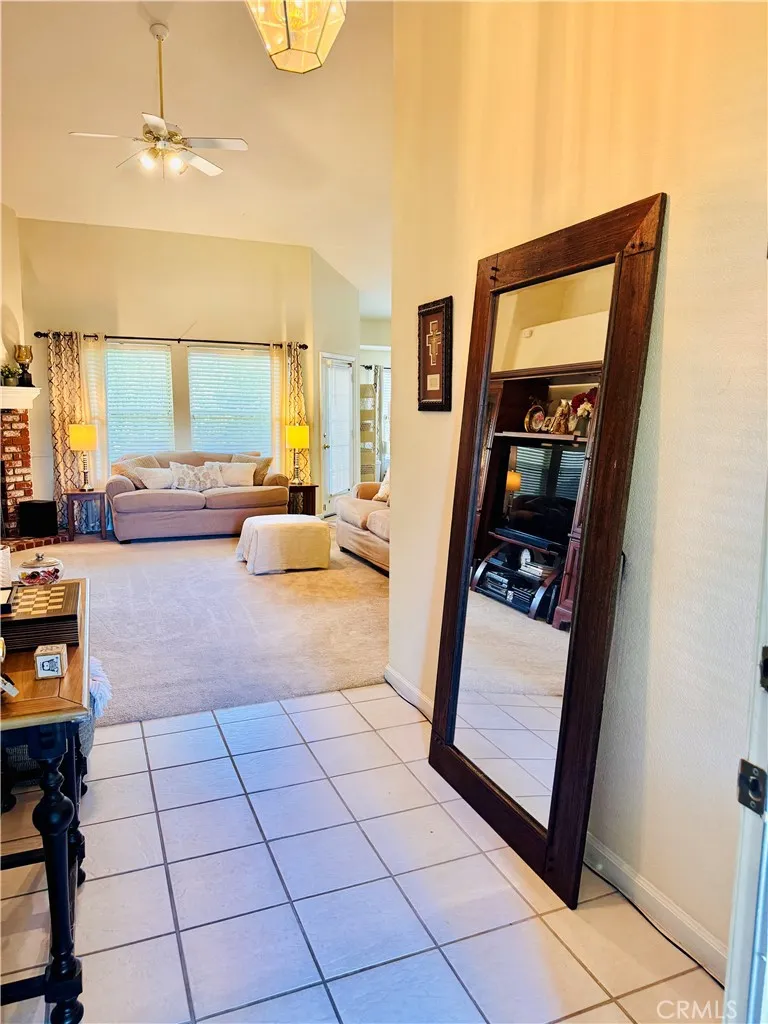 2559 E Fallbrook Fresno, CA 93720