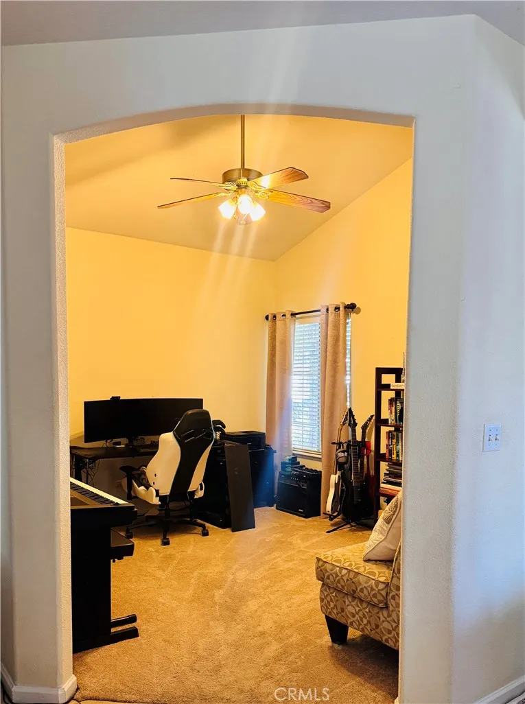 2559 E Fallbrook Fresno, CA 93720