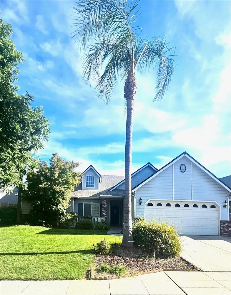 2559 E Fallbrook Fresno, CA 93720