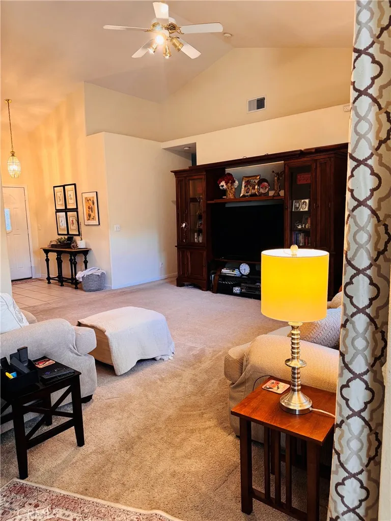 2559 E Fallbrook Fresno, CA 93720